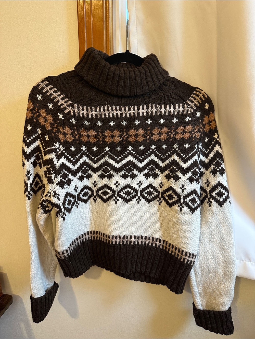 American Eagle Women’s Fairisle Dark Brown, Camel, White Turtleneck Sweater